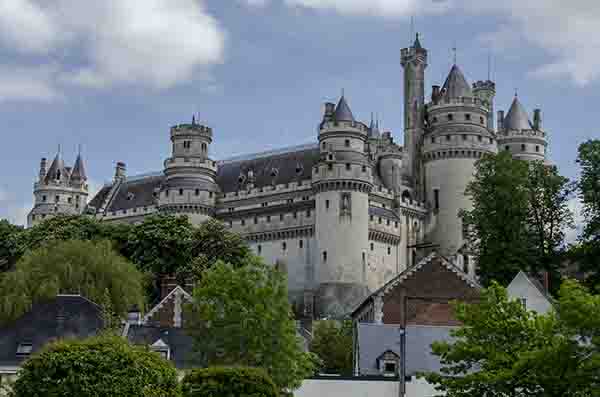 Francia - Pierrefonds 14 - castillo de Pierrefonds.jpg